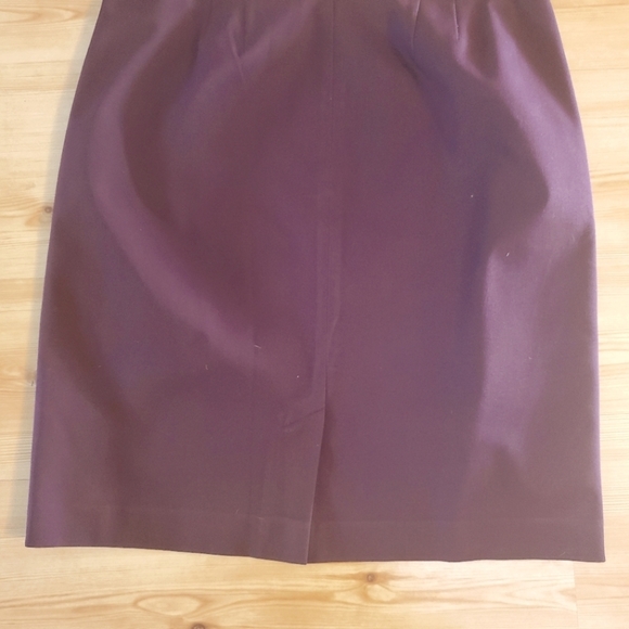 Caslon Women's Two-piece Classic Suit - Picture 9 of 13